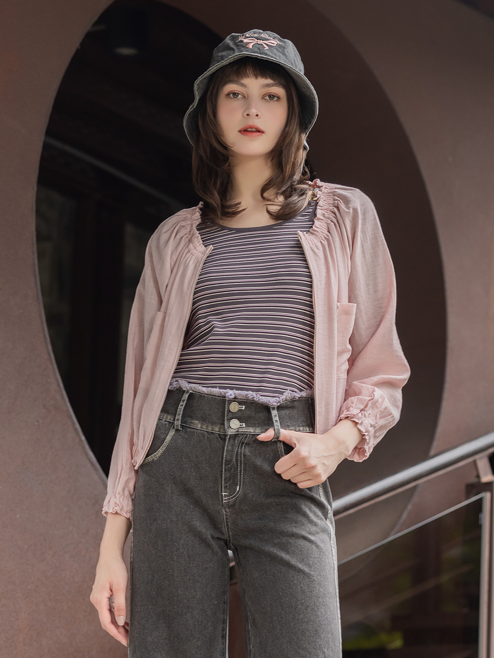 abito珍珠釦飾細條紋上衣