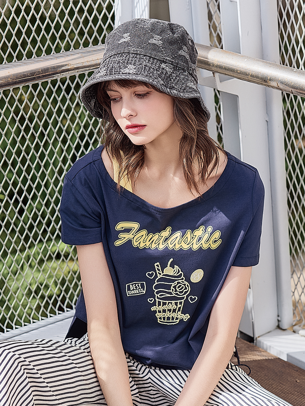 abito甜美聖代刺繡上衣