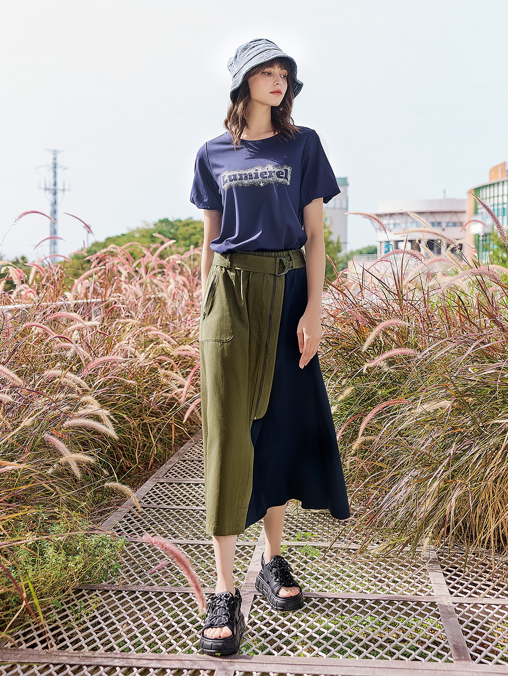 abito異材質不對稱拉鍊長裙