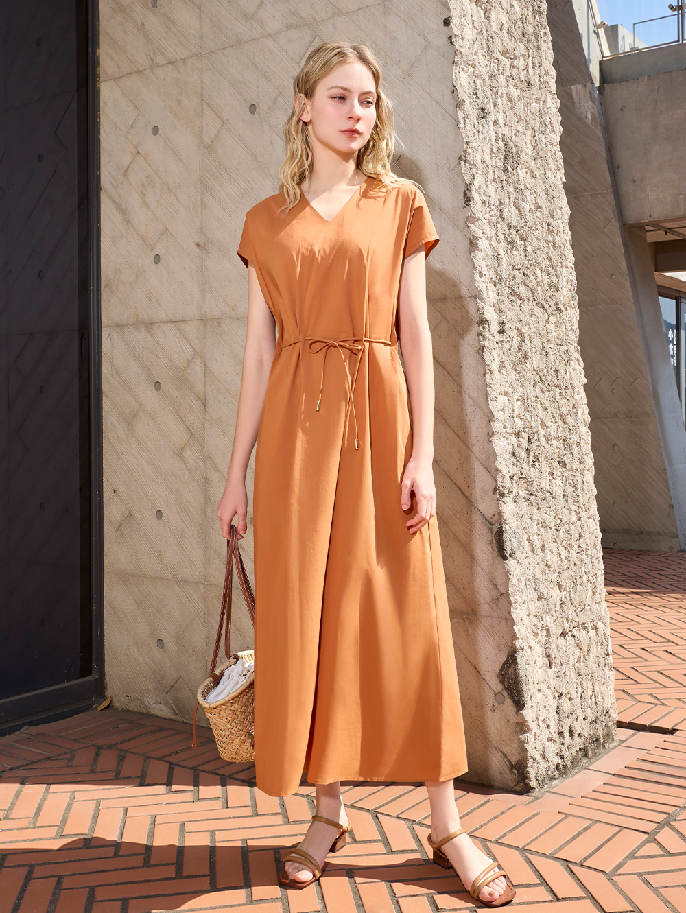 JOAN V領寬袖縮腰質感洋裝