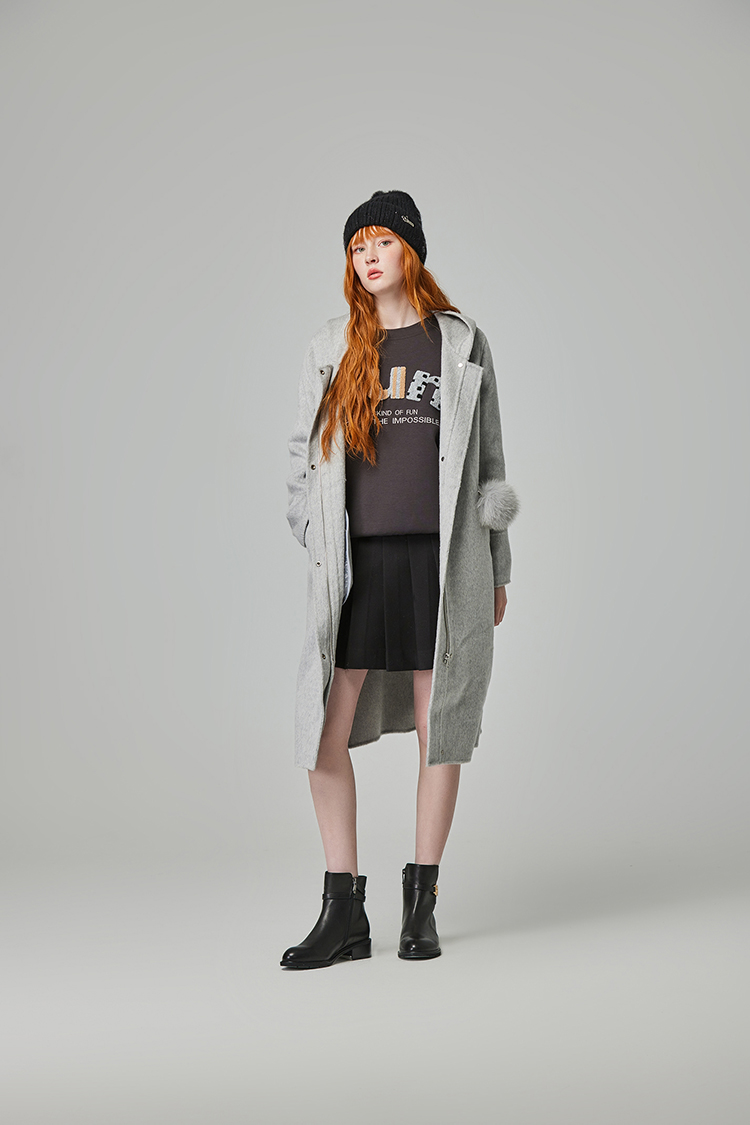 abito可愛毛絨字母連帽上衣