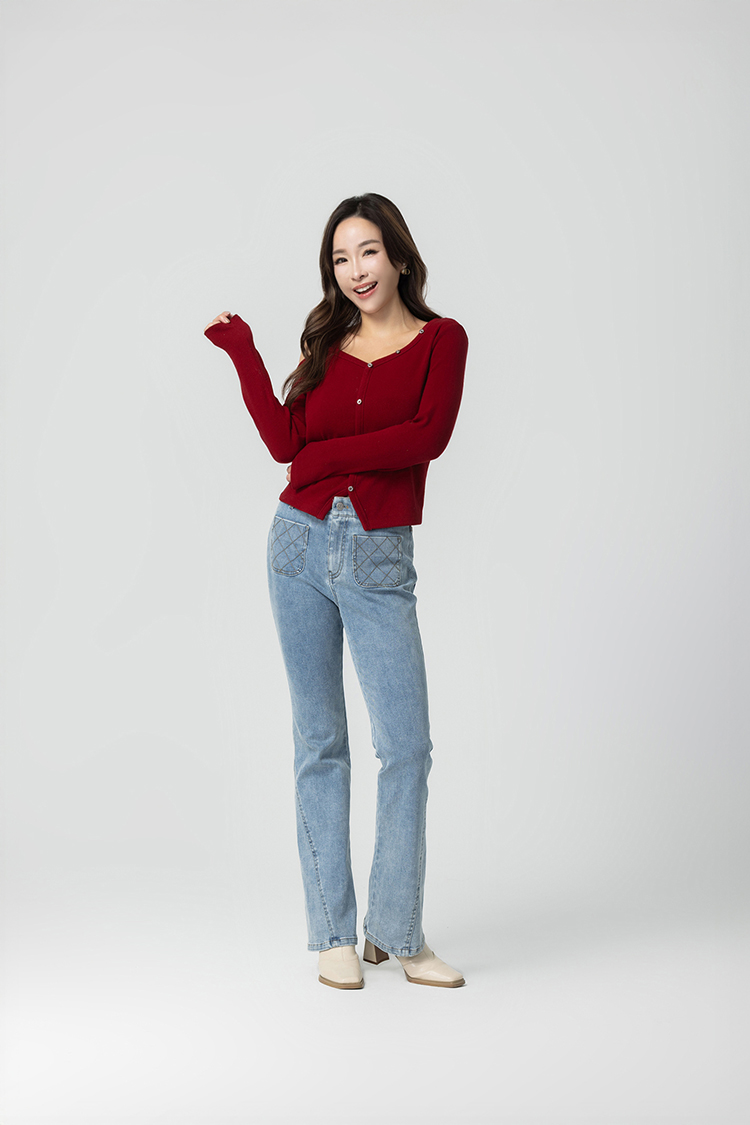 CHANG YU x abito質感挖肩V領上衣