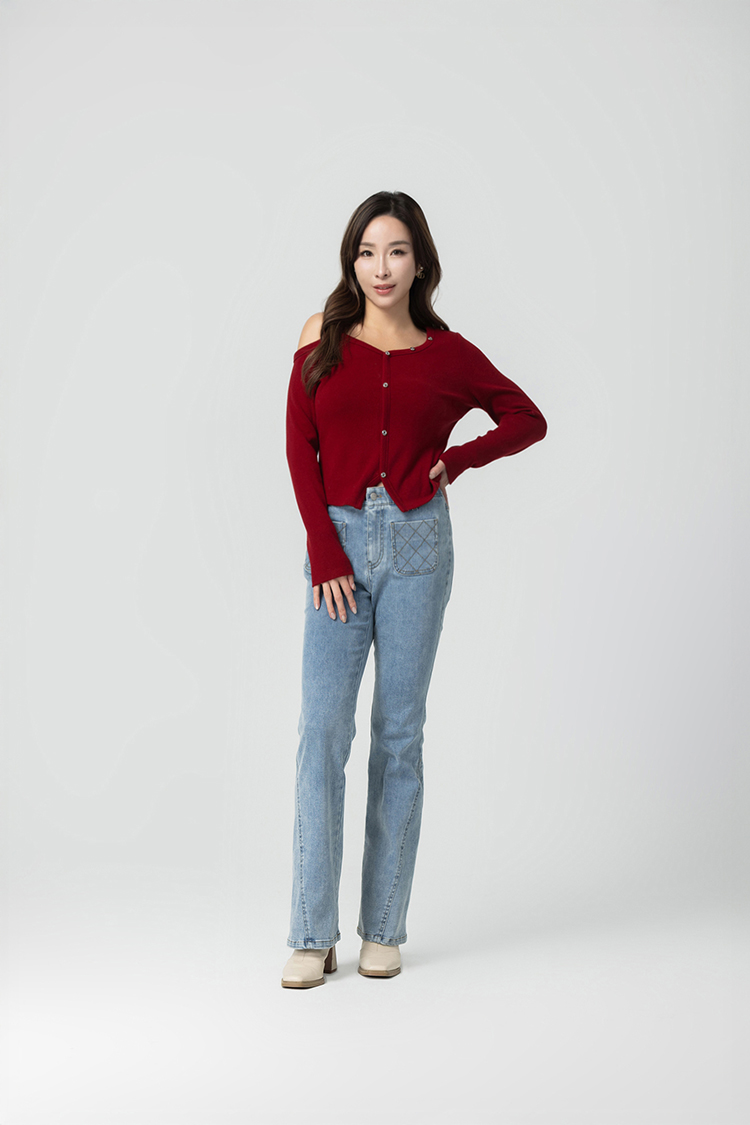 CHANG YU x abito質感挖肩V領上衣