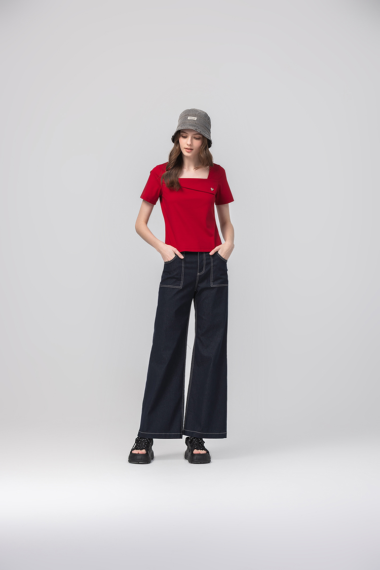 abito優雅方領愛心墜飾上衣