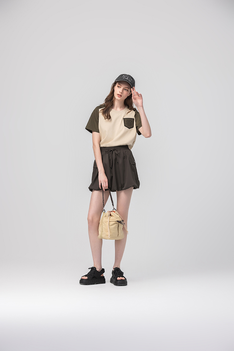 abito個性材質拼接短袖上衣