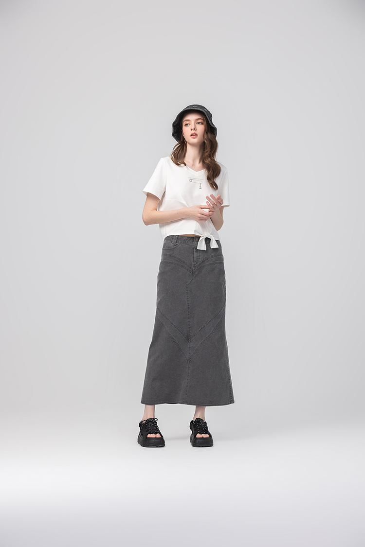 abito綁結別針裝飾造型上衣