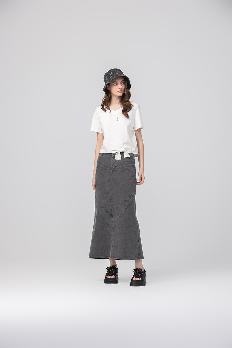 abito綁結別針裝飾造型上衣