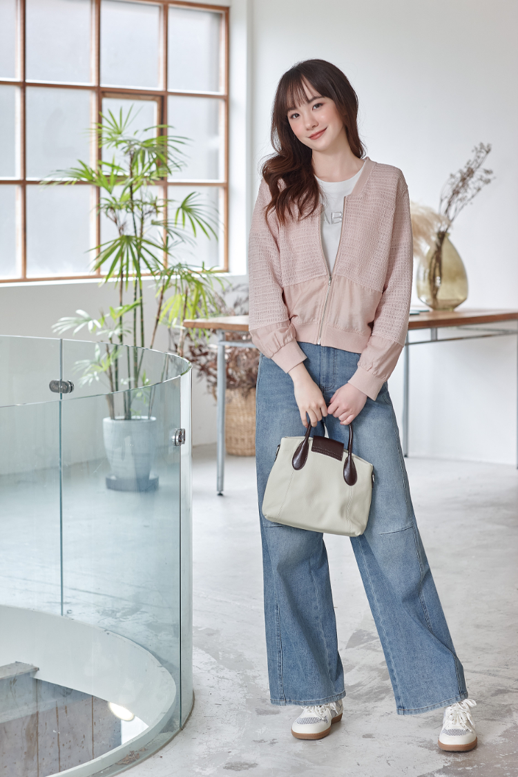 DITA簡約繡字印花上衣