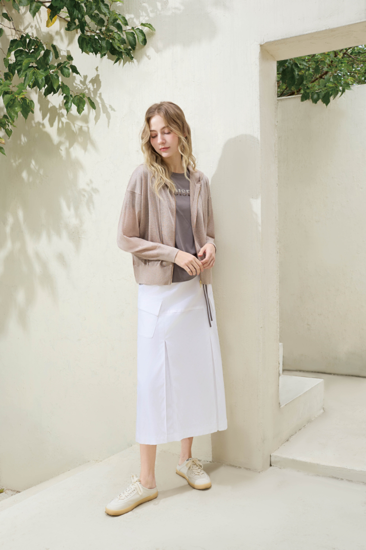 JOAN漸層電繡抽繩造型短袖上衣