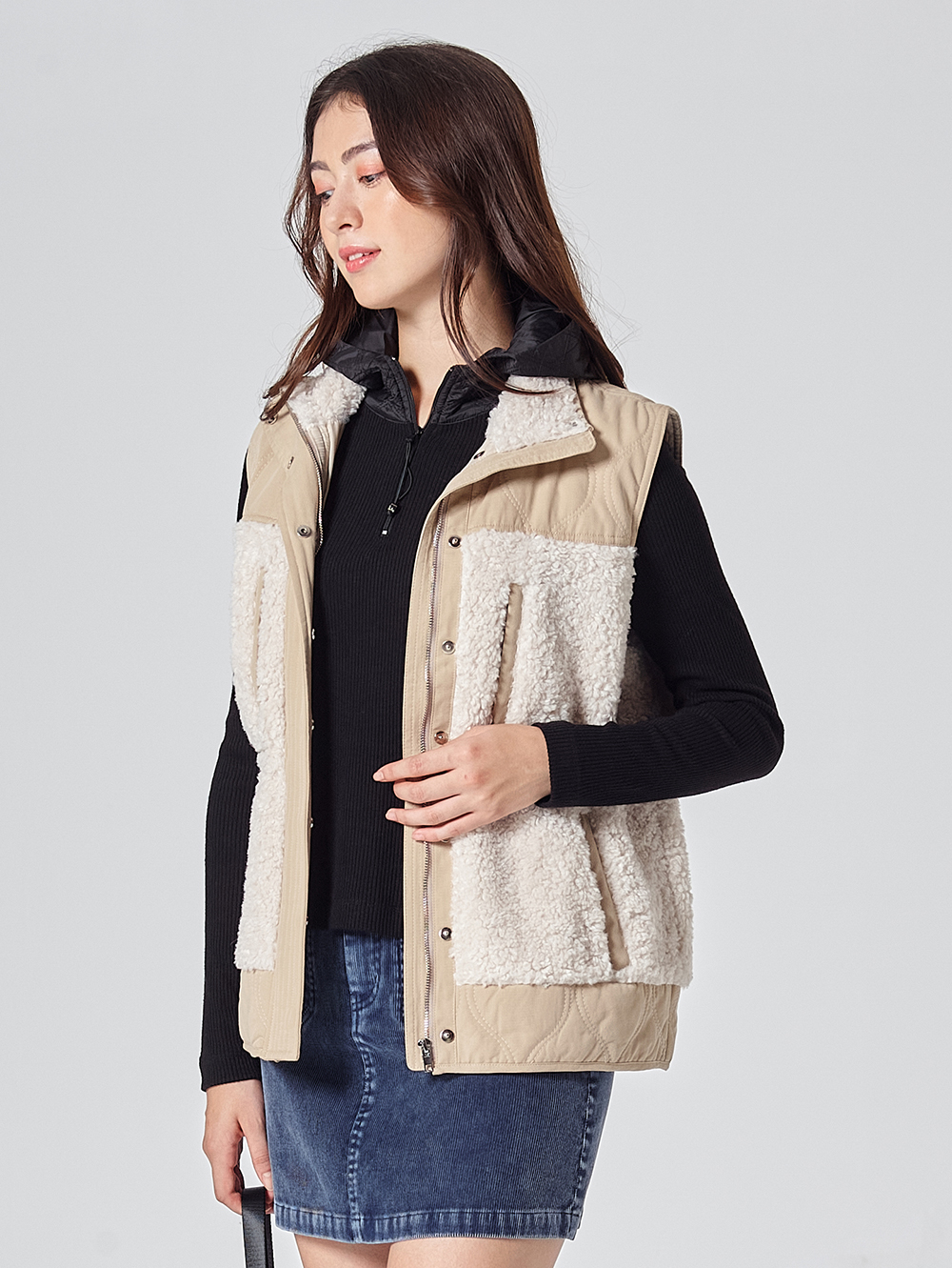 DITA異材質拼接毛毛鋪棉背心