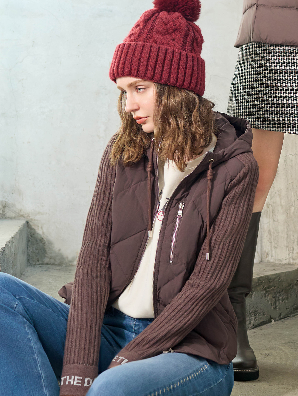 JOAN雪花字母修身輕磨毛上衣