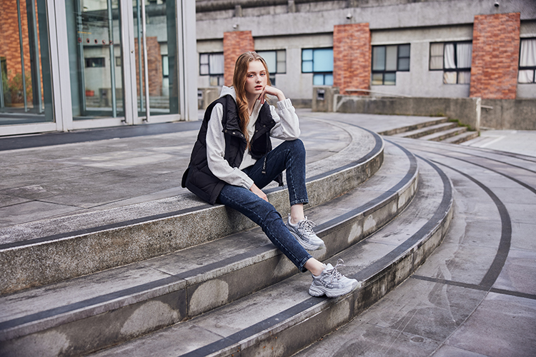 abito立體繡笑臉連帽上衣