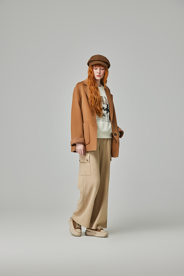 abito休閒字樣刺繡上衣