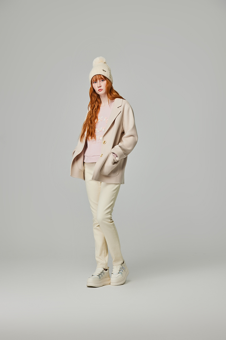 abito可愛立體字樣上衣