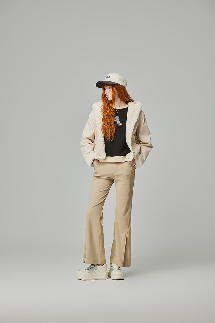 abito電繡字母拼接上衣