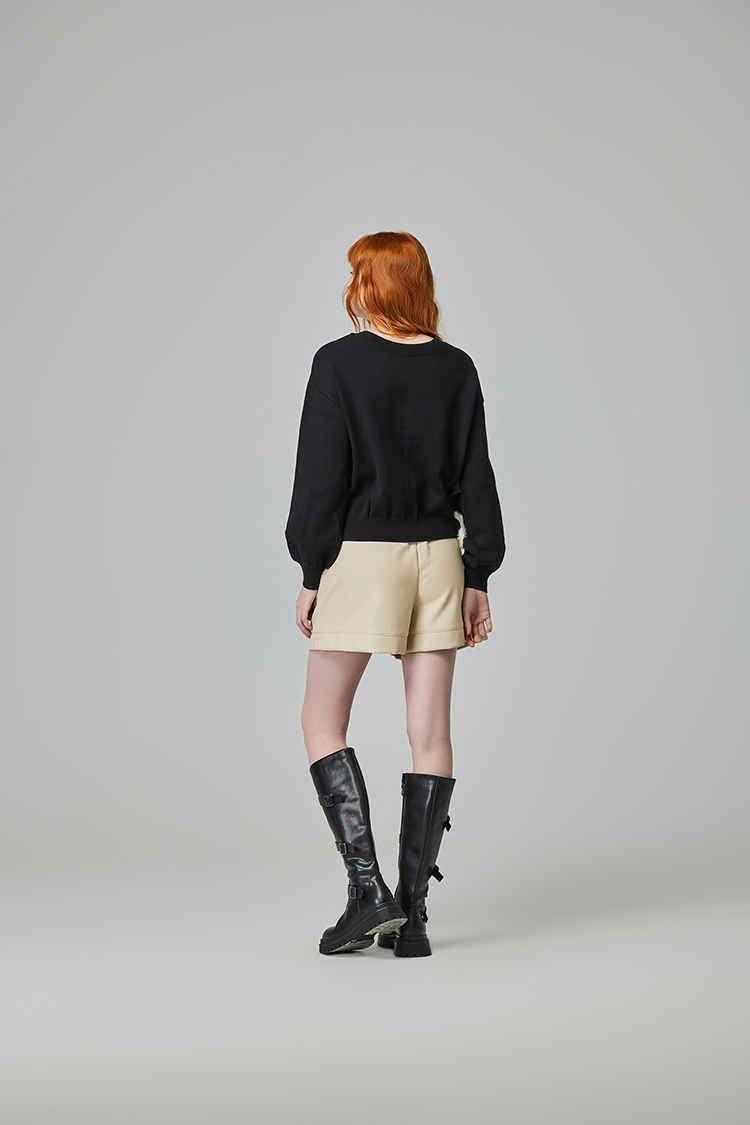 abito鬆緊腰頭皮革短褲