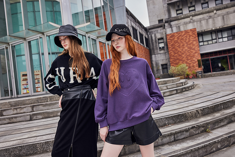 abito鬆緊腰頭皮革短褲