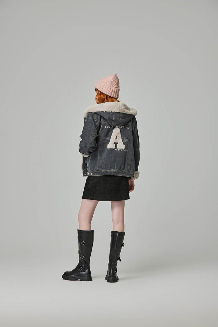 abito牛仔絨毛連帽外套