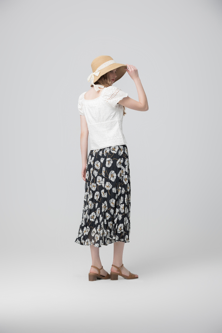 abito浪漫刺繡蕾絲鏤空上衣