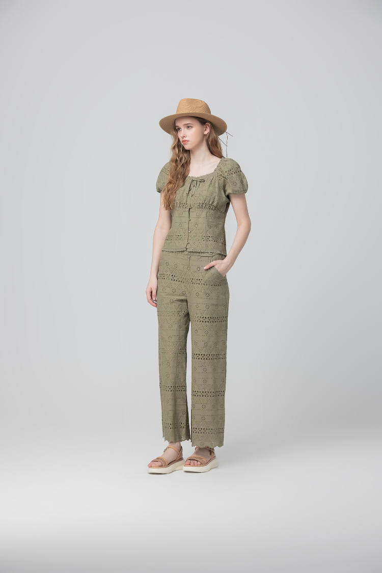 abito浪漫刺繡蕾絲鏤空上衣