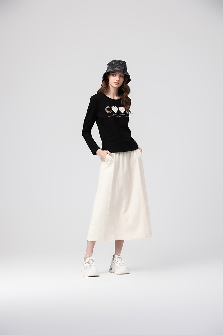 abito精緻花瓣字母上衣