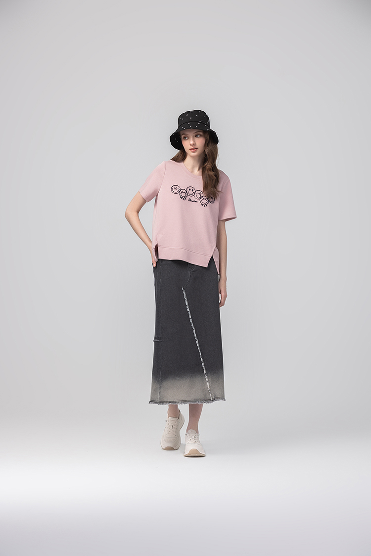 abito寬鬆圓領笑臉上衣