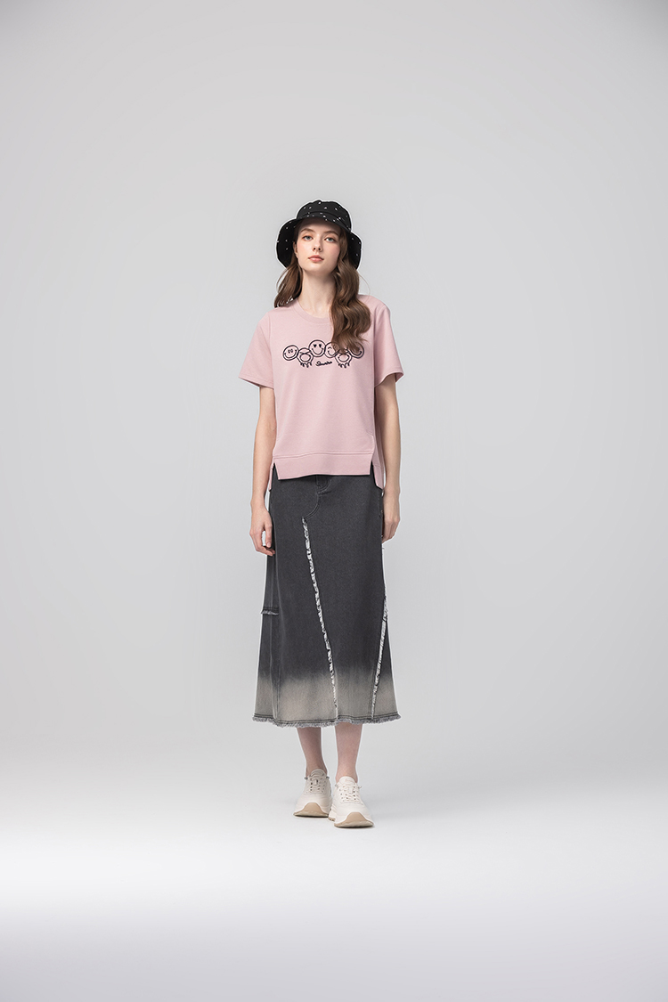 abito寬鬆圓領笑臉上衣