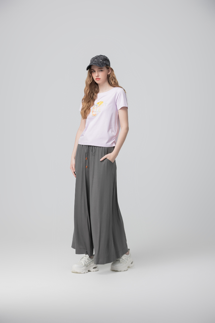 abito夏日清爽刺繡上衣
