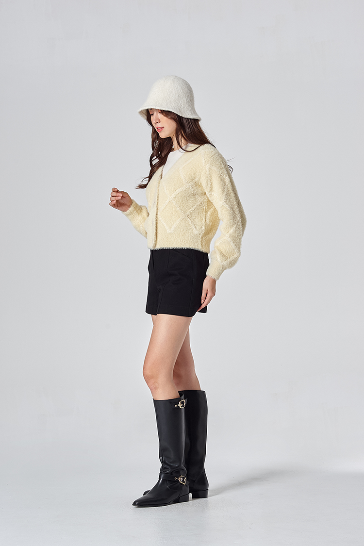 DITA造型剪接短褲