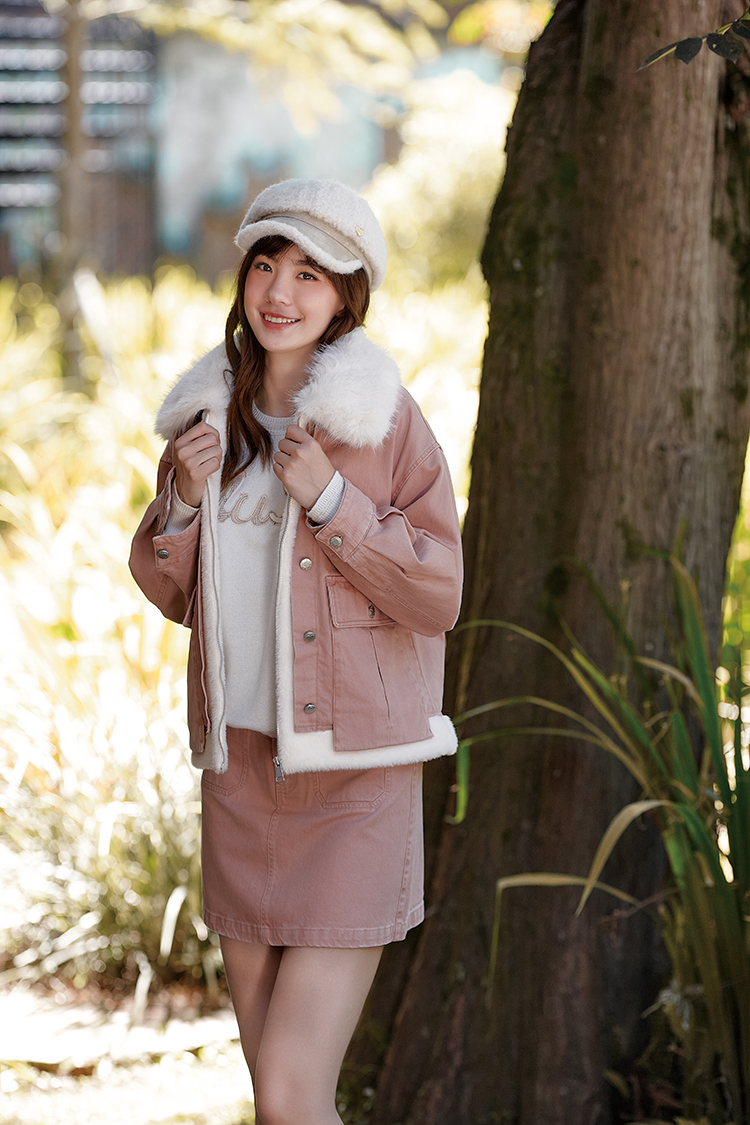 DITA甜酷感剪接毛絨寬版外套