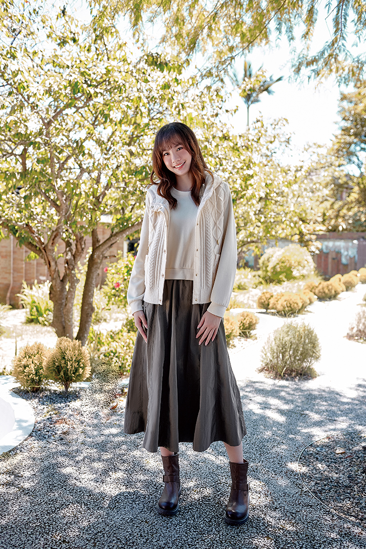 DITA異材質連帽針織背心