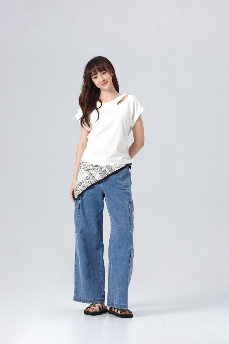 DITA法國袖修身素色上衣