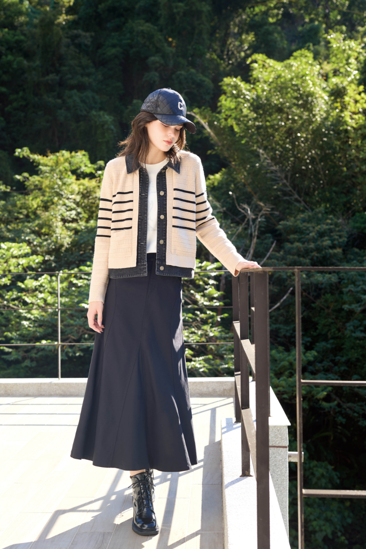 JOAN輕磨毛弧型剪裁岔片裙