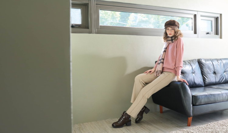 JOAN Cashmere中長版V領柔軟針織衫