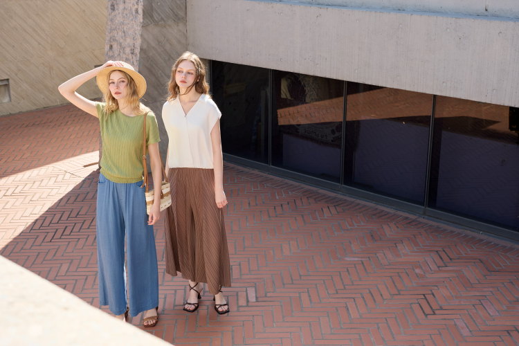 JOAN壓紋質感短袖上衣